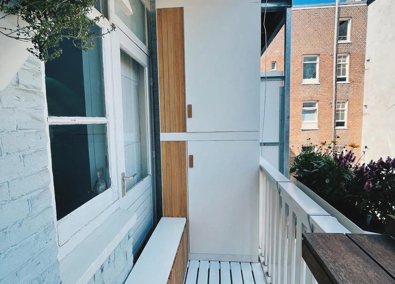 Spacious Designer Duplex Next To Central Park location